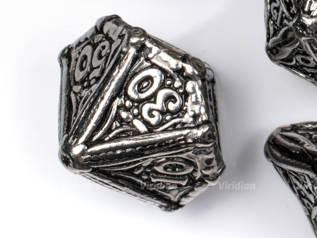 Call of Cthulhu | Metal Dice Set (7) | Silver Ornate | Q Workshop